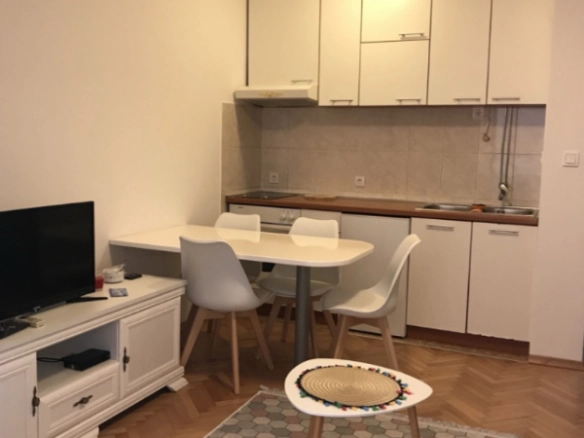 Garsonjera 24 m² – Rozino, Budva — fotografija 2