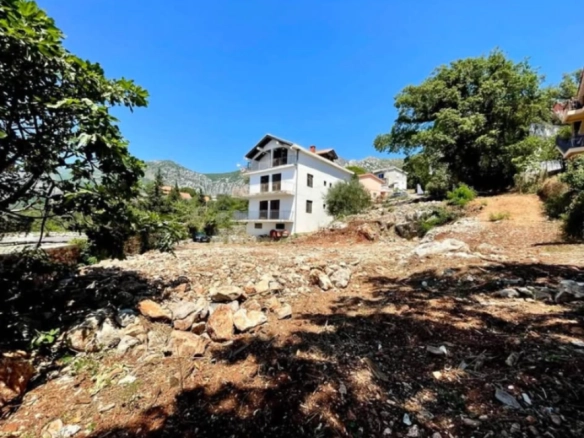 Kuća 350 m² za renovaciju sa panoramskim pogledom – Ratac, Bar