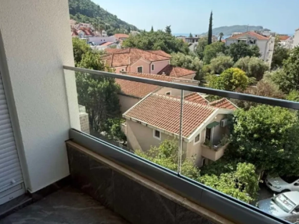 Jednosoban stan 42 m² sa pogledom na more – Podkošljun, Budva