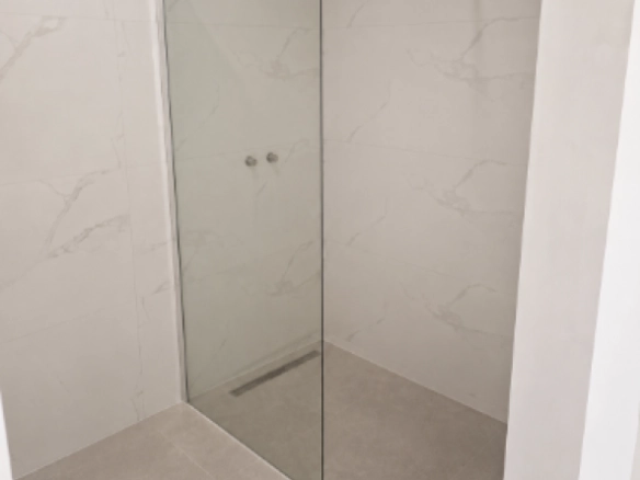 Jednosoban stan 56 m² u novogradnji sa pogledom na planinu – Lazi, Budva