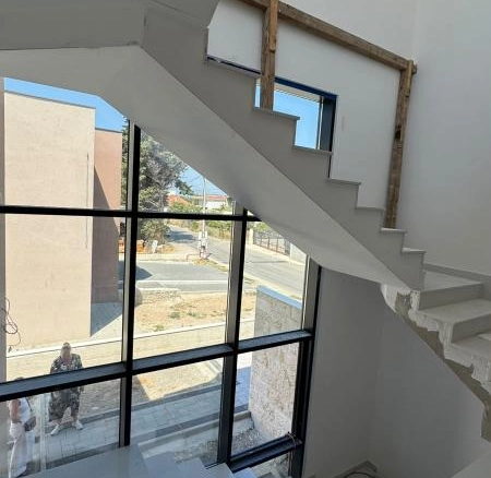 Kuća 280 m² sa bazenom na placu od 420 m² – Polje, Bar