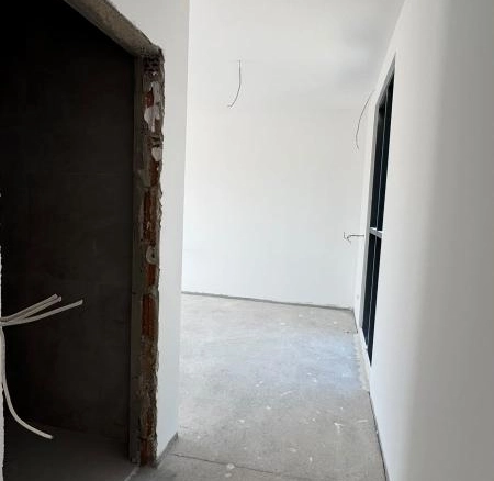 Kuća 280 m² sa bazenom na placu od 420 m² – Polje, Bar