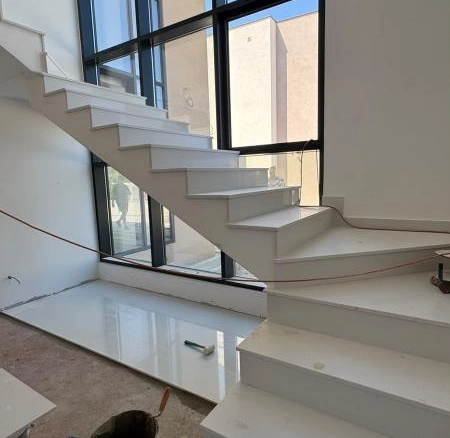 Kuća 280 m² sa bazenom na placu od 420 m² – Polje, Bar