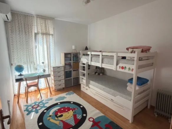Jednosoban stan 62 m² potpuno renoviran, sa pogledom na planine – Bar