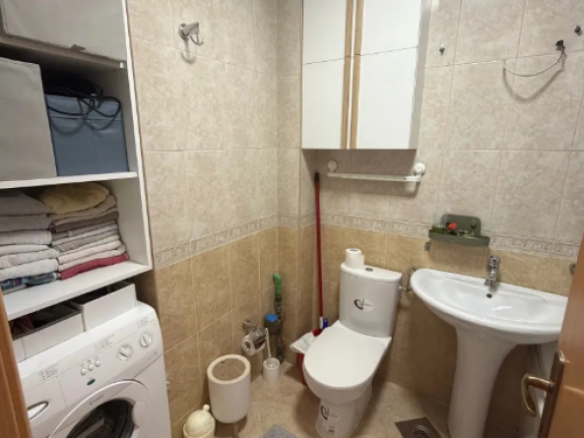 Jednosoban stan 62 m² potpuno renoviran, sa pogledom na planine – Bar