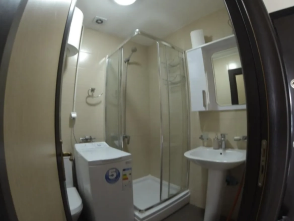 Garsonjera 26 m² na prvom spratu, potpuno namještena – centar Budve