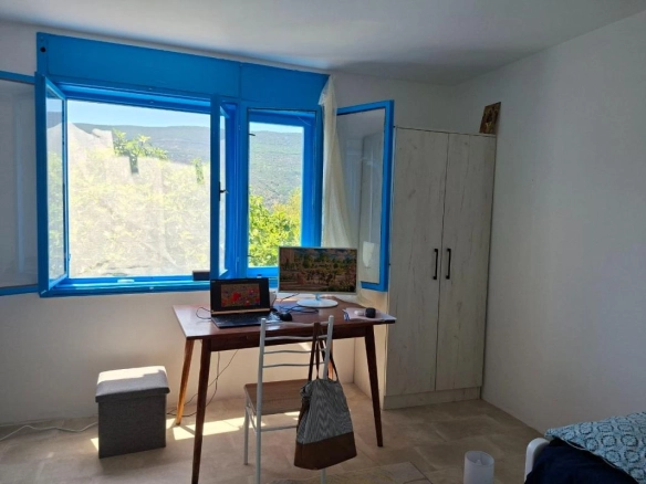 Kuća 84 m² na dva sprata sa voćnim vrtom – Sušćepan, Herceg Novi