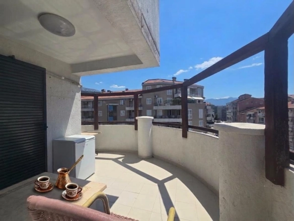 Trosoban stan 114 m² na dva nivoa sa terasom – Rozino, Budva