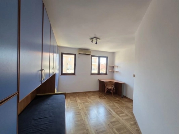 Trosoban stan 114 m² na dva nivoa sa terasom – Rozino, Budva