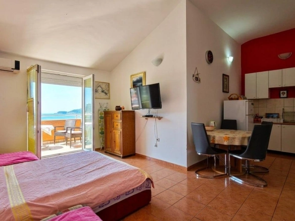 Jednosoban stan 44 m² sa panoramskim pogledom na more – Rafailovići, Budva
