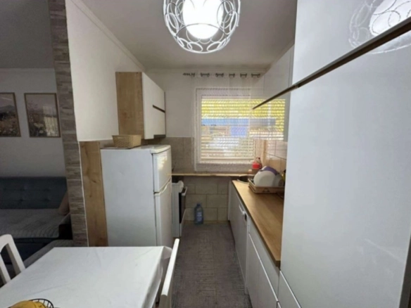 Dvosoban stan 48 m² u novogradnji sa liftom – Dobrota, Kotor