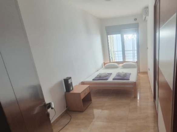 Dvosoban stan 97 m² na prvoj liniji do mora – Rafailovići, Budva