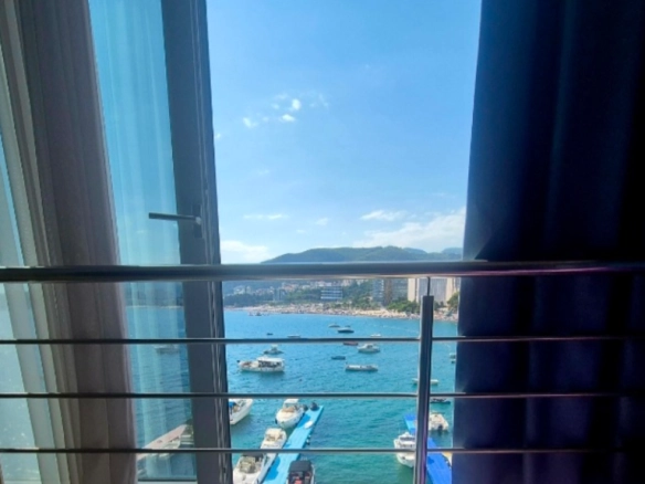 Dvosoban stan 97 m² na prvoj liniji do mora – Rafailovići, Budva