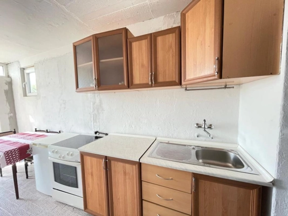 Polovina kuće 95 m² sa pogledom na more – Sutomore, Bar
