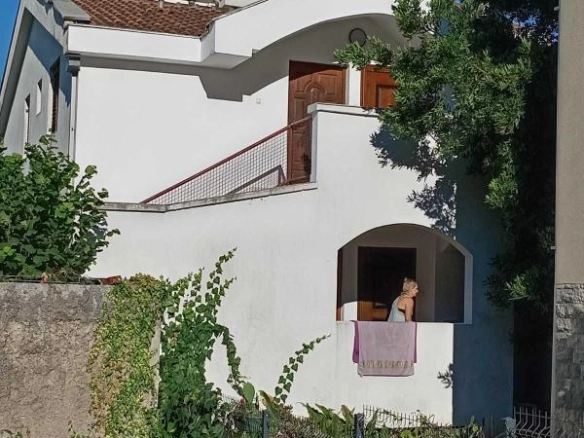 Jednosoban stan 39 m² na visokom prizemlju – Babin Do, Budva