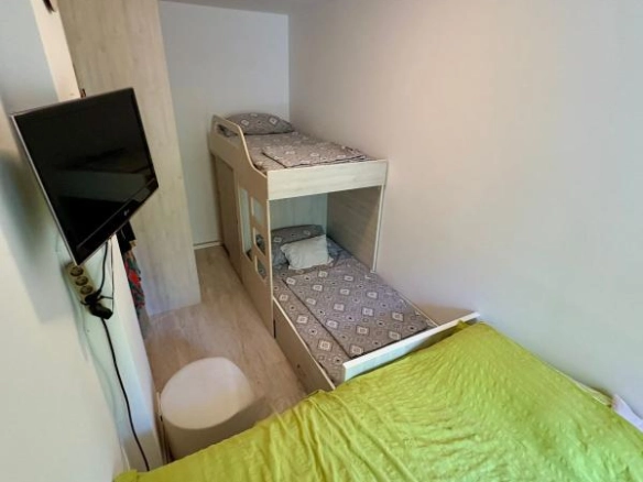 Jednosoban stan 50 m² u kompleksu sa bazenom – Petrovac, Budva