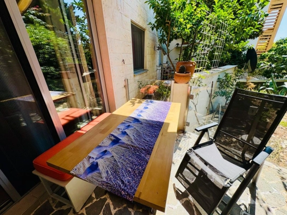 Jednosoban stan 50 m² u kompleksu sa bazenom – Petrovac, Budva