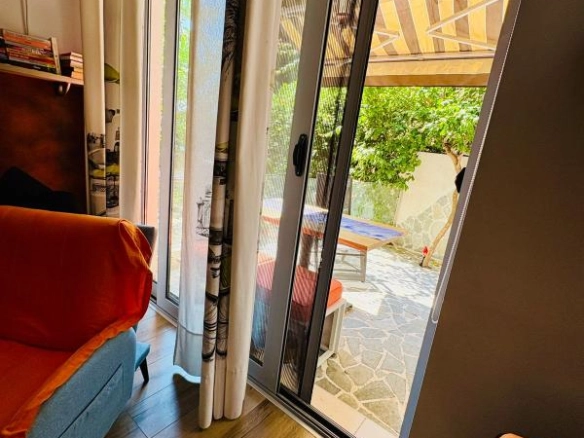 Jednosoban stan 50 m² u kompleksu sa bazenom – Petrovac, Budva