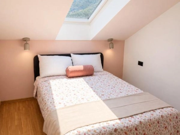 Trosoban stan 94 m² sa pogledom na more – Rozino, Budva