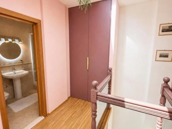 Trosoban stan 94 m² sa pogledom na more – Rozino, Budva
