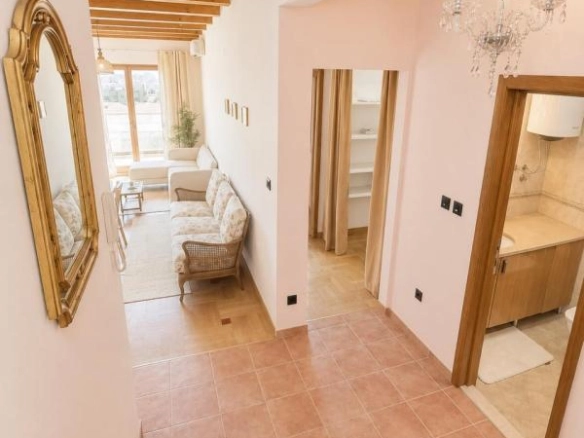 Trosoban stan 94 m² sa pogledom na more – Rozino, Budva