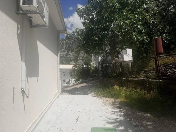 Kuća 45 m² sa terasom i pogledom na more – Sutomore, Bar
