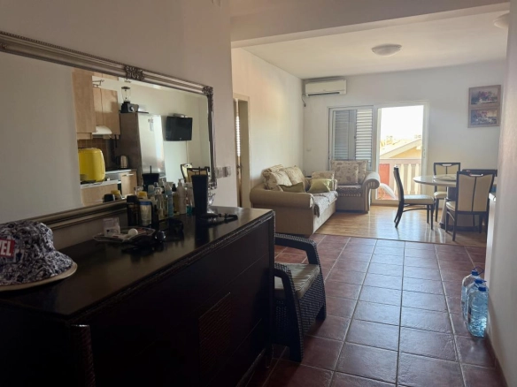 Dvosoban stan 82 m² sa pogledom na more i ostrva – Petrovac, Budva