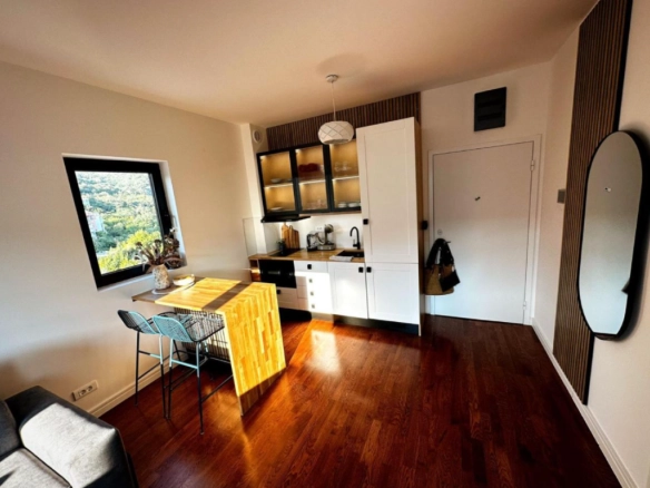 Garsonjera 29 m² sa pogledom na more i garažom – Bečići, Budva