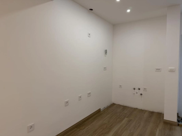 Jednosoban stan 60 m² sa terasom i pogledom na more – Lazi, Budva