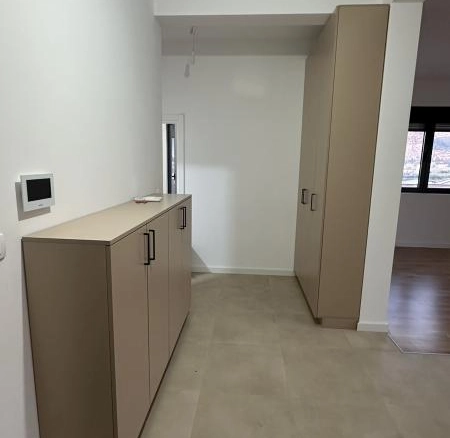 Dvosoban stan 64 m² u novogradnji sa terasom i pogledom – Polje, Bar