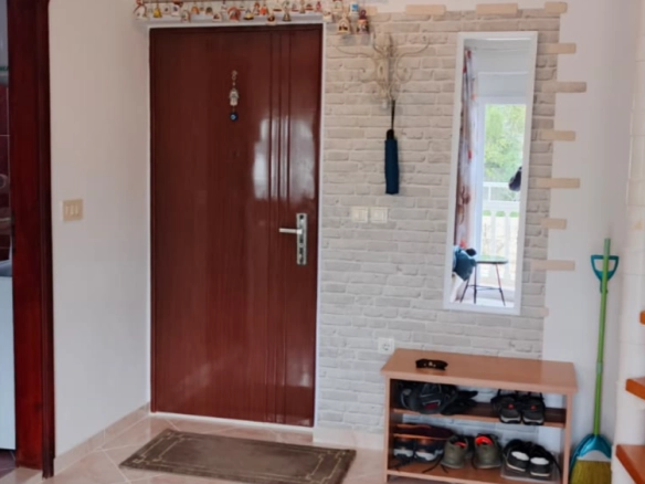 Trosoban penthaus 63 m² na prvoj liniji do mora – Rafailovići, Budva