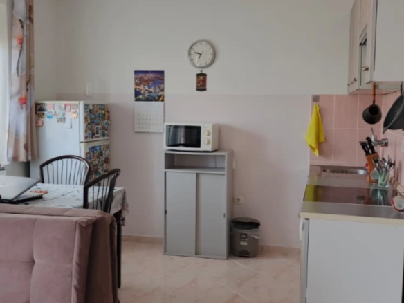 Trosoban penthaus 63 m² na prvoj liniji do mora – Rafailovići, Budva