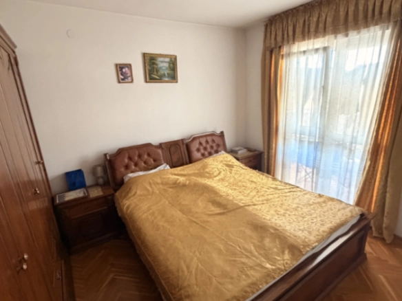 Dvosoban stan 83 m² sa terasama i djelimičnim pogledom na more – Bar