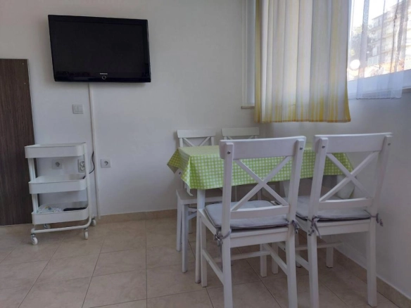 Jednosoban stan 33 m² renoviran i namješten – Savina, Herceg Novi