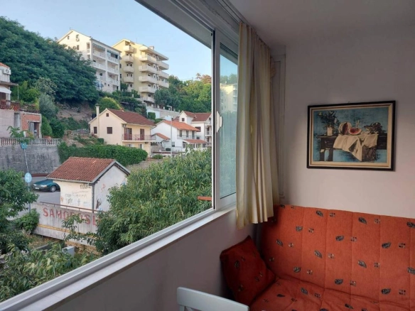 Jednosoban stan 33 m² renoviran i namješten – Savina, Herceg Novi