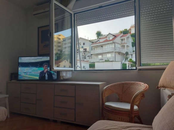 Jednosoban stan 33 m² renoviran i namješten – Savina, Herceg Novi