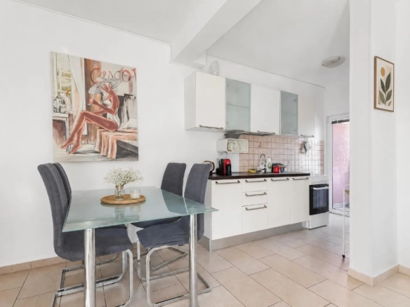 Dvosoban stan 55 m² sa djelimičnim pogledom na more – Donja Lastva, Tivat