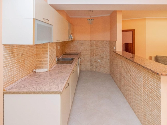 Jednosoban stan 60 m² na prvoj liniji do mora – Igalo, Herceg Novi