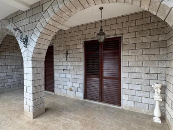 Kuća 250 m² na placu od 500 m², 250 m od mora – Igalo, Herceg Novi