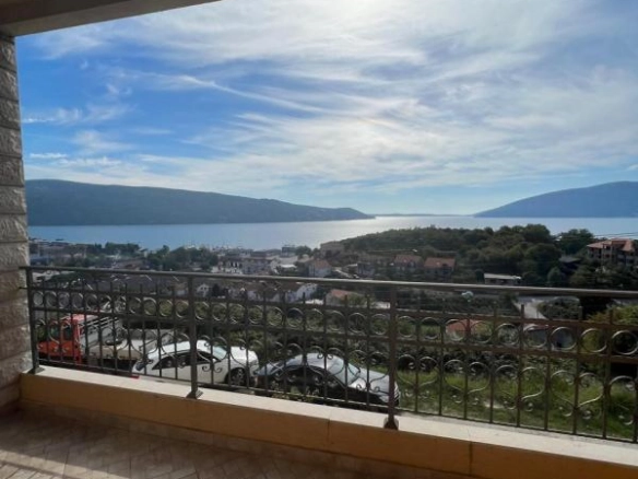 Kuća 227 m² sa panoramskim pogledom na more – Zelenika, Herceg Novi