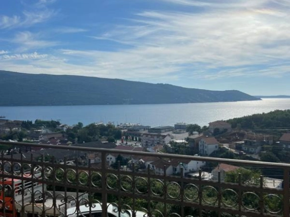 Kuća 227 m² sa panoramskim pogledom na more – Zelenika, Herceg Novi