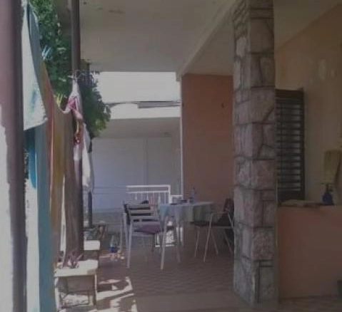 Trosoban stan 94 m² sa dvorištem od 179 m² – Sutomore, Bar