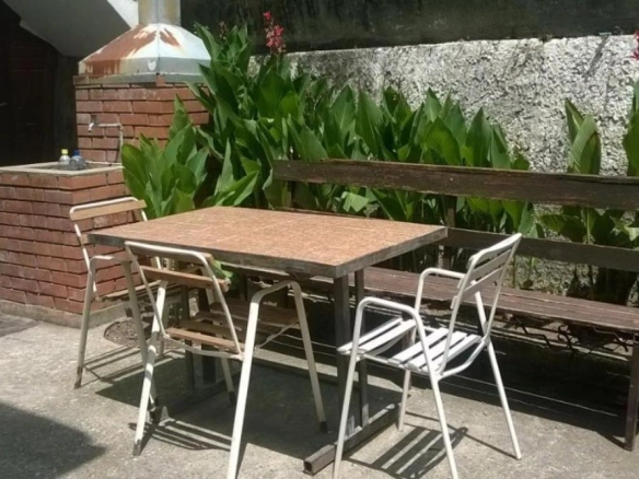 Trosoban stan 94 m² sa dvorištem od 179 m² – Sutomore, Bar