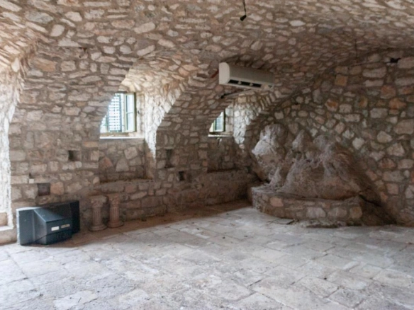 Kuća 166 m² sa dvorištem i pogledom na more – Herceg Novi