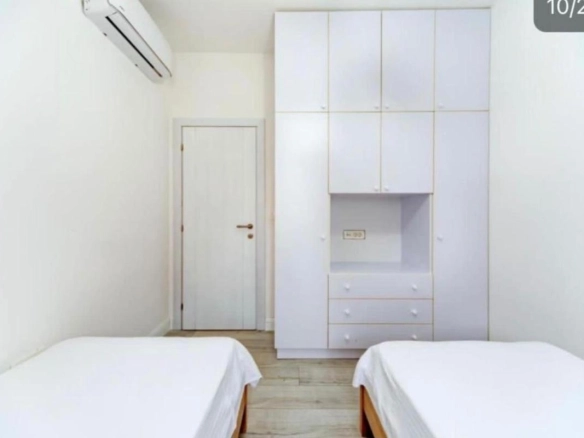 Izdavanje: Trosoban stan 127 m² 100 m od mora – Petrovac, Budva