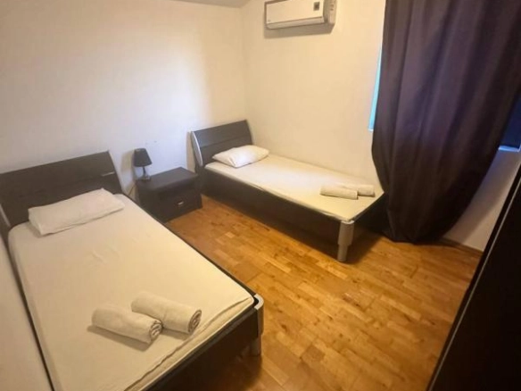 Dvosoban stan 63 m² na posljednjem spratu sa terasom – Pržno, Budva