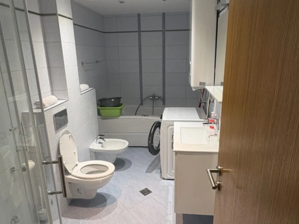 Dvosoban stan 66 m² u kompleksu Blue Horizon sa bazenom – Pržno, Budva