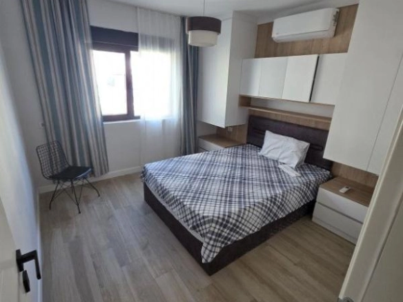 Dvosoban stan 49 m² sa krovnom terasom od 25 m² – Kavač, Kotor