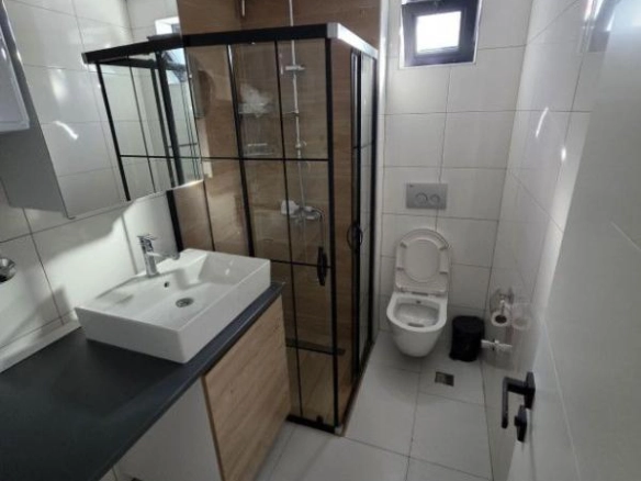 Dvosoban stan 49 m² sa krovnom terasom od 25 m² – Kavač, Kotor