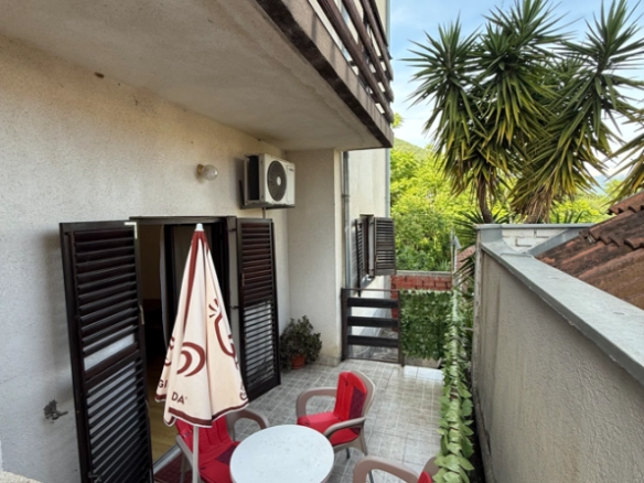 Dvosoban stan 59 m² sa dvije terase, blizu mora – Baošići, Herceg Novi